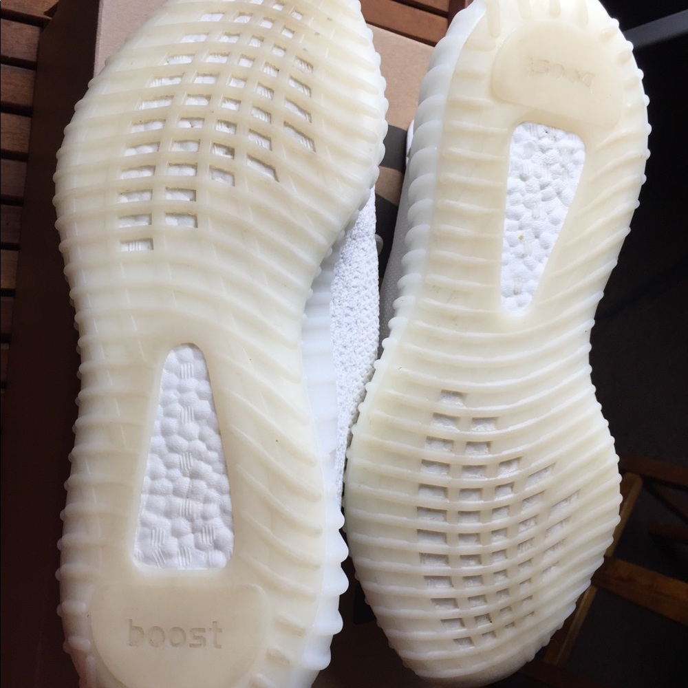 YEEZY’S - Picture 5 of 8